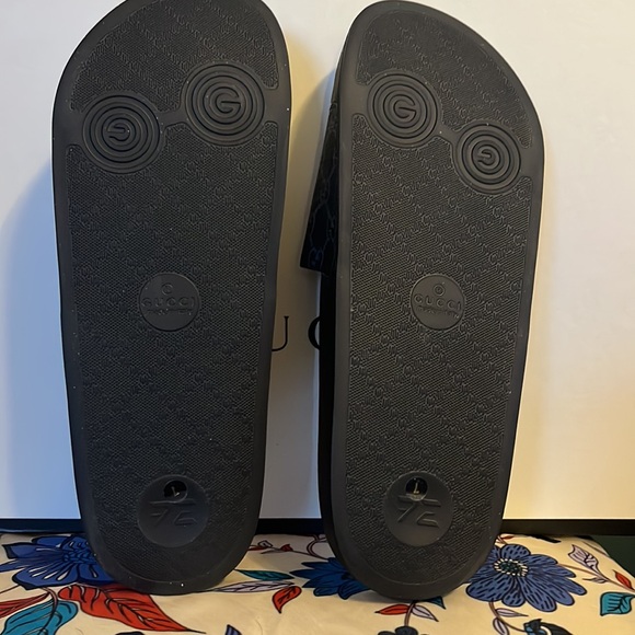 Gucci slides - Picture 4 of 6